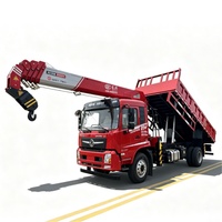 Camion benne Dongfeng à conduite à droite (RHD) avec grue de chargement montée de 8 tonnes