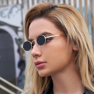 Gafas de Sol Redondas Retro con Marco Pequeño y Moderno, Protección UV400, Marco Metálico Unisex, Color Plateado, Lentes de PC Clase 2 - Product Image 2