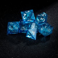 Dés à six faces en résine bleue à noyau liquide et bords tranchants, lot de 7 pièces pour D&D et jeux de rôle sur table