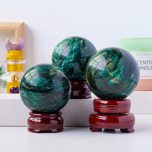Nuovissimo arrivo sfere di cristallo naturale alla rinfusa Reki pietre curative verde Mica sfera per la decorazione - Product Image 5