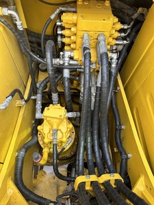 รถขุดโคมัตสึ PC110 มือสองคุณภาพสูง รุ่นปี 2022 น้ำหนักใช้งาน 11 ตัน ประสิทธิภาพเชื่อถือได้ เครื่องยนต์ เกียร์ ปั๊มเกียร์ - Product Image 6