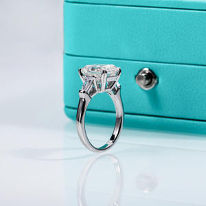 Bague de fiançailles en diamant Moissanite à <span class=keywords><strong>trois</strong></span> pierres, anneau de mariage en or 10K 14k 18k - Product Image 3