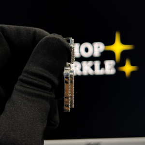 Colgante Personalizado con Nombre y Cruz, Estilo Hip Hop, Moissanita, Totalmente Cubierto de Diamantes, Chapado en Oro - Product Image 3