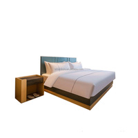 Ensemble matelas et tête de lit double moderne avec cadre solide, table de chevet incluse, pour appartement, hôtel, chambre à coucher – Mobilier durable