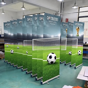 Bandiere Verticali Retrattili Personalizzate di Alta Qualità per Fiere all'Aperto, Riciclabili - Product Image 3