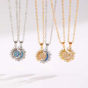 Ensemble de 2 colliers assortis pour couple en acier inoxydable, soleil et lune, avec pendentif en cuivre entièrement serti de zirconias, pour femmes - Product Image 5