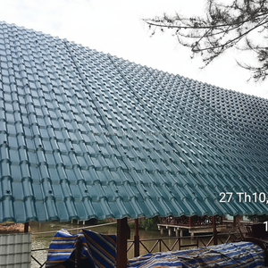 OEM กระเบื้องหลังคาพีวีซีพลาสติก Odm-ASA สำหรับวิลล่ารีสอร์ทมีฉนวนกันความร้อนและกันน้ำ - Product Image 1