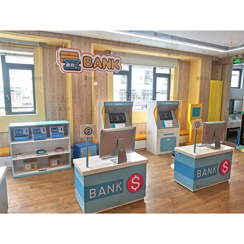 China Professionele Op Maat Gemaakte Binnenspeeltuin Imiteren Bankthema 'S Houten Indoor Speelhuis