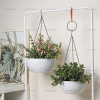 Vente en gros de pots de jardin en plastique pour l'intérieur Produit ménager Décorations de plantes pour la maison Pot de fleurs suspendu pour panier extérieur