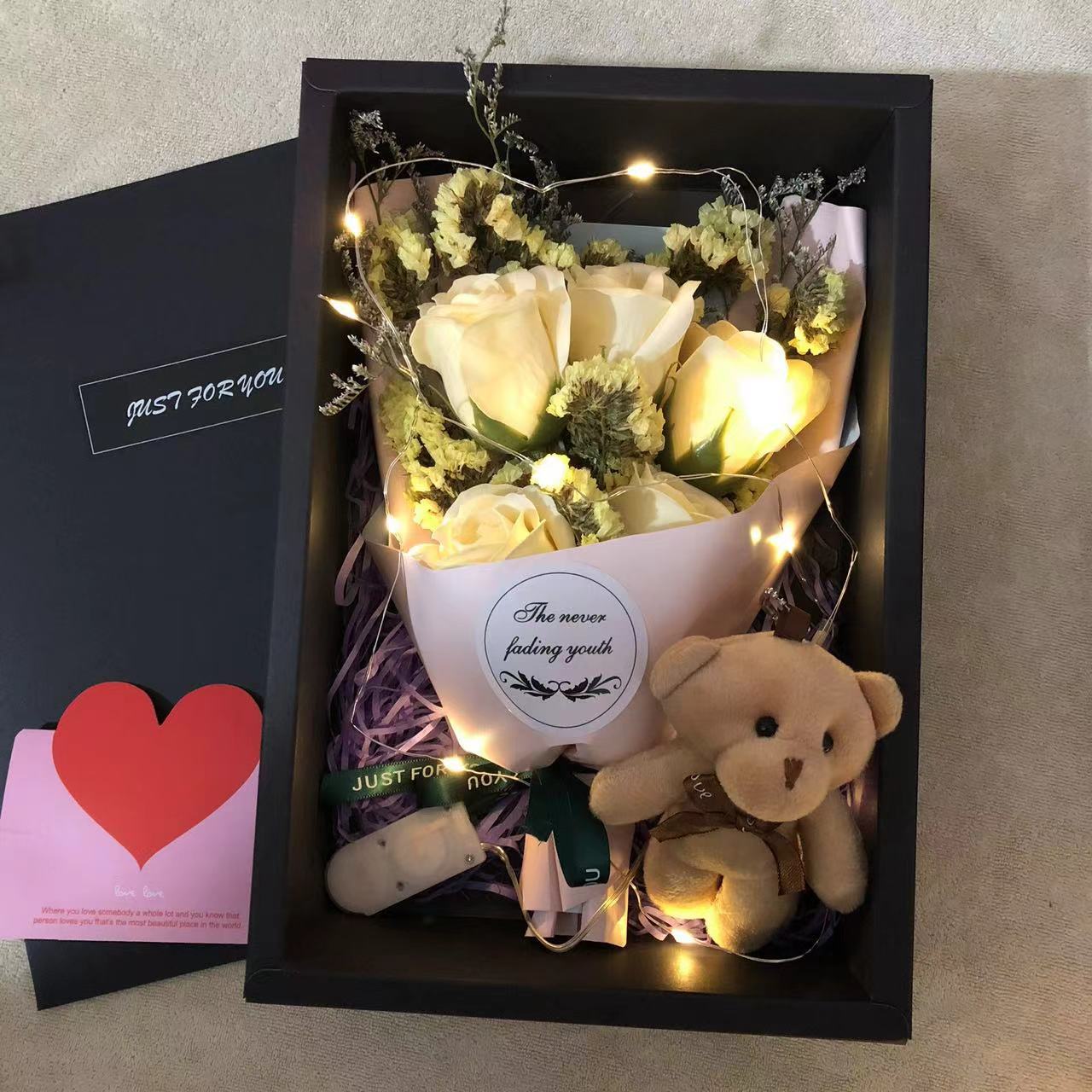 Scatola regalo champagne rose dimenticami
