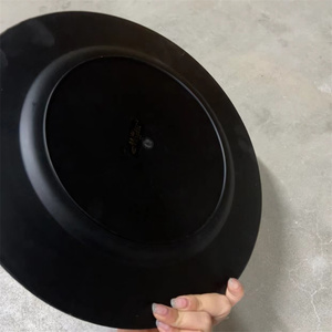 Sottopiatto per la cena del caricatore nero di plastica di alta qualità all'ingrosso per il matrimonio dell'hotel - Product Image 3