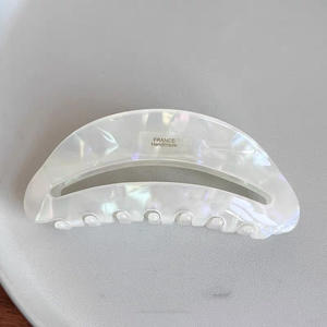 Pince à cheveux élégante personnalisée pour femme, en acétate, semi-circulaire, ajourée, grande pince requin, accessoire de coiffure moderne et tendance - Product Image 6