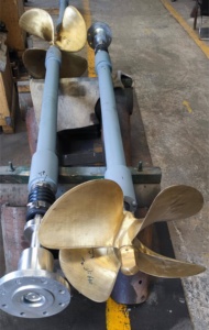 Hélice Marina de Acero Inoxidable y Bronce/Aluminio de 4 Aspas de Alta Calidad para Yates y Embarcaciones Modelo CT <span class=keywords><strong>MAU</strong></span> - Product Image 4