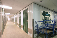 Mini entrepôt de stockage moderne pliable avec serrure électrique Unité de stockage autonome pour immeuble de bureaux en acier