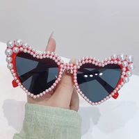 Nouvelles lunettes de soleil Love Pearl incrustées de perles, verres polarisés UV400 en PC, lunettes de mode amusantes