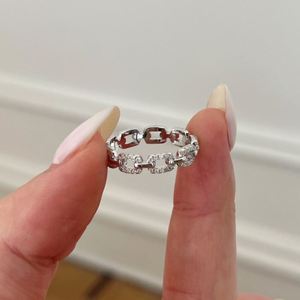 Dylam Fine Top Jewelry - Anillos de Compromiso de Plata S925 con Cadena Cubana, Diseño Abierto, con Piedras de Moissanita Únicas D VVS1 - Product Image 5