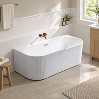 Baignoire acrylique blanche côtelée pour la vente en gros, idéale pour les projets, 1500 mm, design mural pour bain intérieur