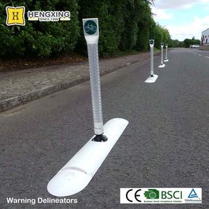 Délilinéateur à dessus plat réfléchissant PE diviseurs de voie en plastique <span class=keywords><strong>anti</strong></span>-impact borne de <span class=keywords><strong>stationnement</strong></span> poste de sécurité de rebond - Product Image 6