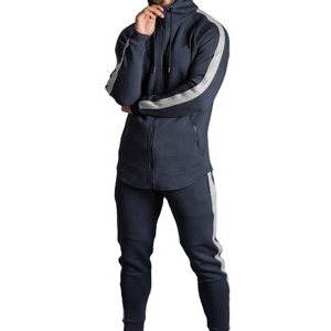 Venta al por mayor nuevo diseño su propio conjunto de deporte gimnasio traje de pista para los hombres - Product Image 1