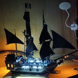 Bloques <span class=keywords><strong>de</strong></span> construcción Black Pearl, modelo <span class=keywords><strong>de</strong></span> barco pirata del Caribe, compatible con juguetes <span class=keywords><strong>de</strong></span> construcción <span class=keywords><strong>LEGO</strong></span>, regalo <span class=keywords><strong>de</strong></span> cumpleaños para niños - Product Image 4