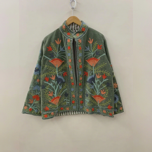 Veste courte en velours vert sauge pour femme, brodée, style vintage indien, travail floral au fil, ouverte sur le devant, manches longues, blazer ethnique - Product Image 1