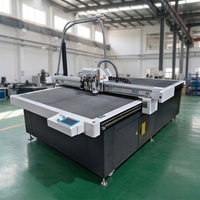 Machine de découpe à couteau vibrant électrique CNC Rongchi, moteur PLC, écran tactile LCD, logiciel CAD, entièrement automatique