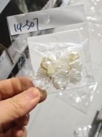 Orecchini a Perno da Donna alla Moda in Lega di Zinco Placcata Oro con Perle Finte e Design Floreale Stile Bohémien Gioielli Carini all'Ingrosso