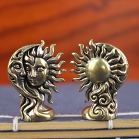 Pièce décorative rétro soleil et lune en laiton, œuvre d'art en métal, décoration de bureau créative, petit objet décoratif