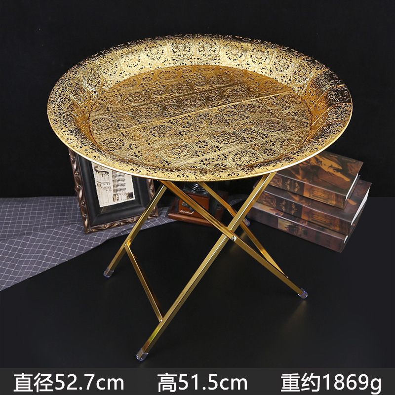 Plateau coloré en métal en forme de table