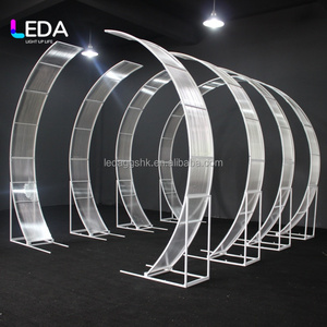 Arco de Boda LEDA Moderno, Ecológico, Ajustable, con Iluminación LED, Estructura Metálica, Túnel de Luz para Ceremonia de Boda - Product Image 3