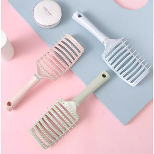 Cherry blossom pink fluffy <b>comb</b>, high crown <b>comb</b>, macaron-shaped large curling <b>comb</b>, massage <b>comb</b>, styling <b>comb</b>, home use <b>comb</b>. - Product Image 2