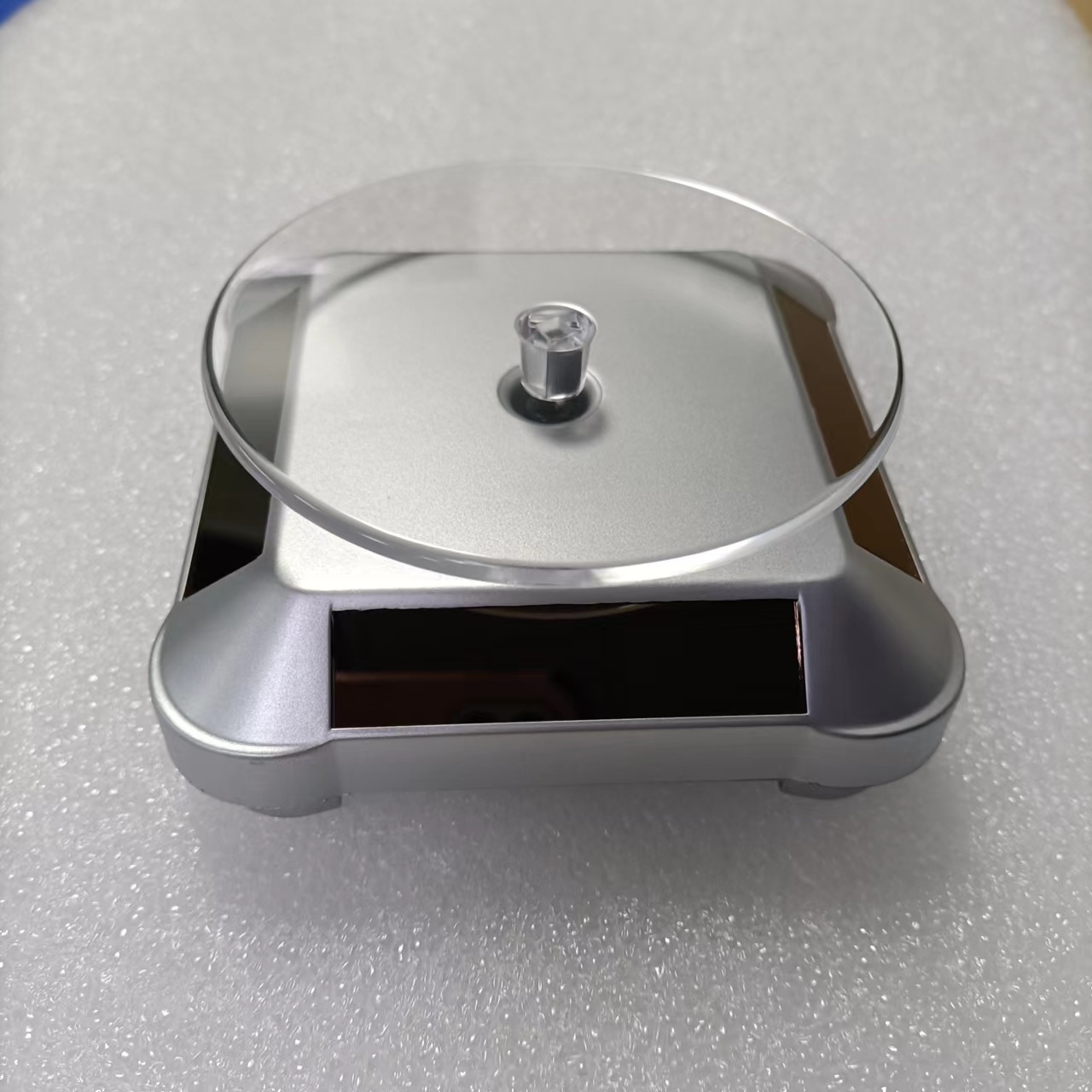 ソーラーフィギュアディスプレイスタンド 20個セット シルバー ゴールド 360度ソーラーショーケースターンテーブル回転ディスプレイ