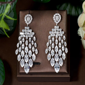 Orecchini Pendenti HIBRIDE con Zirconi a Goccia, Cubic Zirconia Bianca Scintillante per Matrimoni e Feste, Gioielli da Donna E-830 - Product Image 1