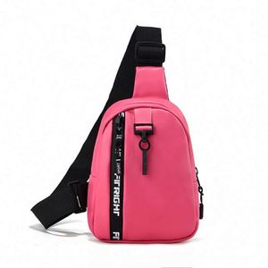Sac de poitrine classique en cuir PU, design tendance, sac bandoulière décontracté pour femme, sac banane - Product Image 2