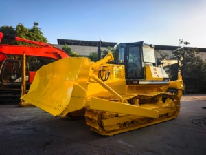 Bulldozer Komatsu D85 de Segunda Mano, Bulldozer Usado con Orugas Hidráulicas, Certificado D65 D155, Buen Estado, Maquinaria de Construcción - Product Image 3