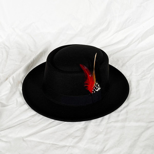 Nuovo <span class=keywords><strong>Cappello</strong></span> Fedora Vintage da <span class=keywords><strong>Uomo</strong></span> in Feltro con Tesa Arrotolata e Piuma, <span class=keywords><strong>Cappello</strong></span> da Chiesa da Gentiluomo, <span class=keywords><strong>Cappello</strong></span> Trilby Jazz - Product Image 1