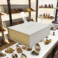 Maßgefertigte Weiße Minimalistische Magnetverschluss-Klappbox Luxus-Geschenkbox mit Goldinnenraum Hochzeits-Schmuck Markenverpackungsbox