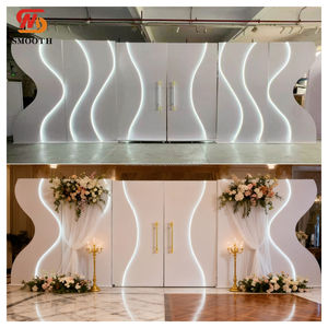 Arco de Fondo Acrílico Blanco Moderno y Elegante, Resistente y Lujoso, con Panel de PVC y Soporte con Luz LED - Product Image 6