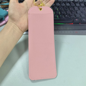 กระเป๋าใส่รูปภาพแฟชั่น PVC ลายตารางสี่เหลี่ยม หนังเทียม สำหรับใส่รูปสัตว์เลี้ยง รูปไอดอล หรือรูปภาพอื่นๆ  พร้อมสายคล้องคอ เป็นของขวัญ - Product Image 5
