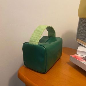 Bolsa de Maquillaje Portátil de Cuero de Gran Capacidad en Color Caramelo, Nueva, de Fábrica BSCI, Bolsa de Cosméticos Cuadrada para Mujer - Product Image 5