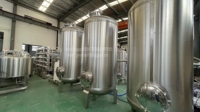 Machine de remplissage et de capsulage d'eau monobloc automatique à technologie couronne, ligne de production d'eau en bouteille