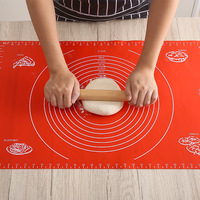 Tapis de pétrissage en silicone épaissi 30*40cm 6mm, style dessin animé, antidérapant, résistant à la chaleur, réutilisable pour la pâtisserie et les gâteaux d'anniversaire