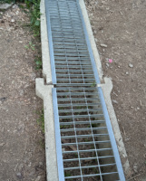 Vente en gros de plaques de caillebotis en acier pour la construction, matériaux de construction ASTM A1011 Ss400 Q345, pour entrepôts et ateliers