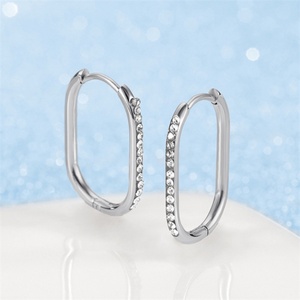 Boucles d'oreilles classiques en acier inoxydable de haute qualité, plaquées or 18 carats, zircon coréen - Product Image 6