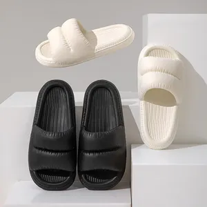 Sandálias femininas personalizadas de verão para praia, sandálias de plataforma de nuvem antiderrapante e macia, chinelos de EVA