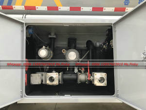 HOWO 4x2 4x4 4WDフルロードコンディション燃料タンクトラック航空機燃料補給トラック燃料分配トラック10000L8615897603919 - Product Image 4