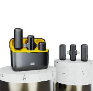 J13Pro Sistema de Micrófono Dual Integrado 2 en 1 con Collarín Abatible, Entradas Lightning y USB-C y Estuche con Batería, Apto para Teléfonos Inteligentes - Product Image 3