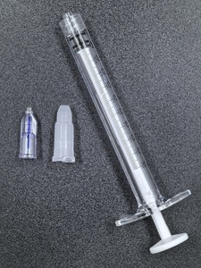 Seringues jetables en PP, 1 ml et 3 ml, adaptées aux injections labiales - Product Image 1