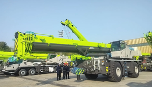 Grúa Todoterreno ZRT900V de 90 Toneladas para Levantamiento Pesado en Obras de Construcción, Infraestructura, Plantas de Energía y Proyectos Industriales - Product Image 2