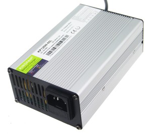 <span class=keywords><strong>Chargeur</strong></span> universel Kingpan 12v 24v 48v 5438v 68v 70v 90v 150w pour moto, vélo électrique, scooter, <span class=keywords><strong>camping</strong></span>-<span class=keywords><strong>car</strong></span>, caravane - Product Image 1
